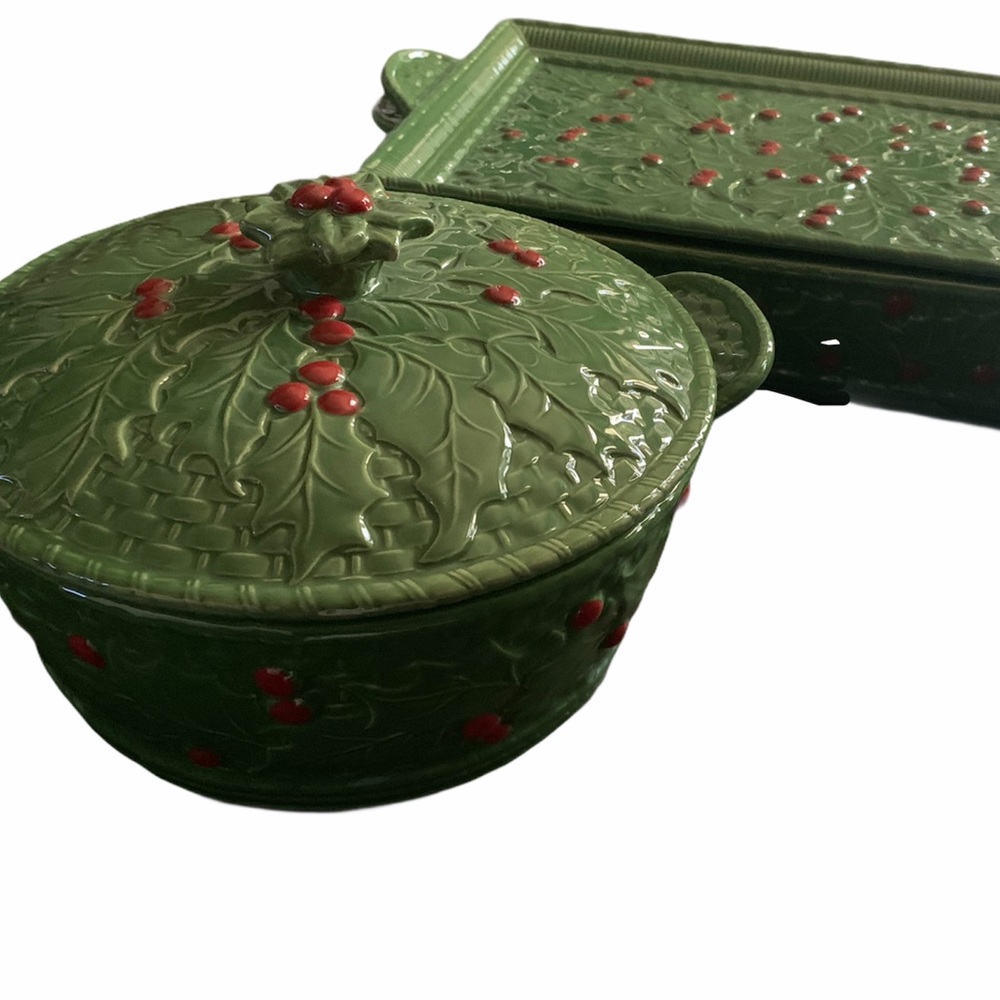 Christmas Presentable Ceramic Ovenware “Holly” Set